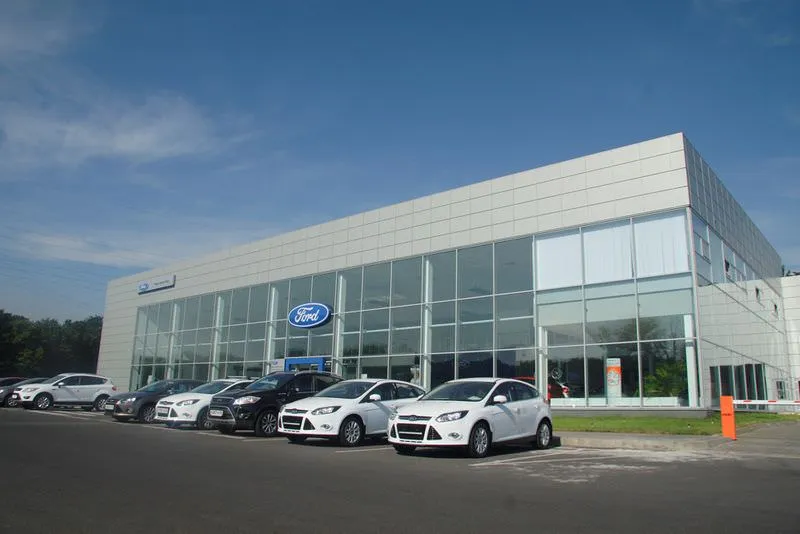 Автосалоны и паркинги из металлоконструкций