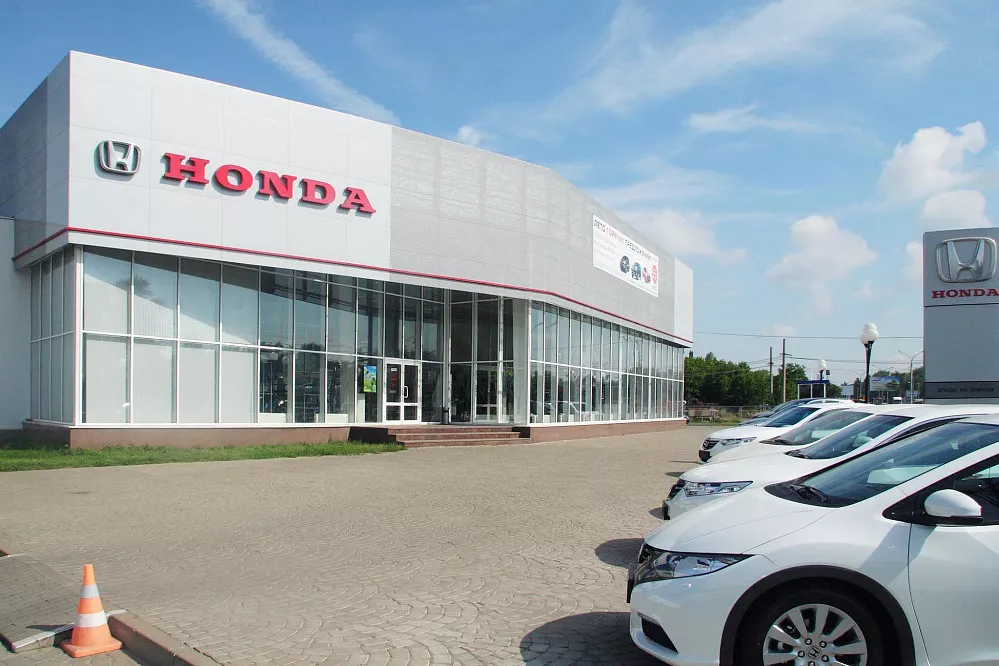 Автосалоны и паркинги из металлоконструкций