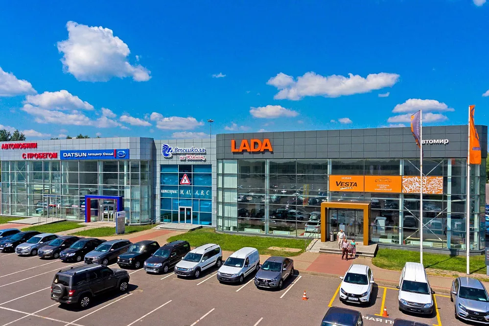 Автосалоны и паркинги из металлоконструкций