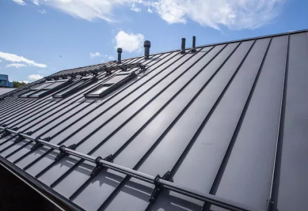 Рулонная сталь GreenCoat FAP Pural.   Применение: фальцевая кровля, фальцевый фасад