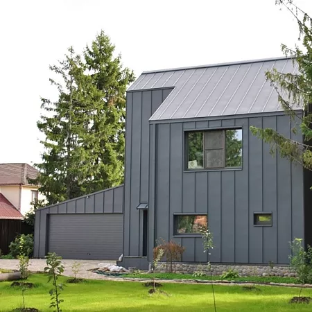 Рулонная сталь GreenCoat FAP Pural.   Применение: фальцевая кровля, фальцевый фасад