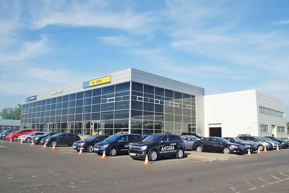 Автосалоны и паркинги из металлоконструкций